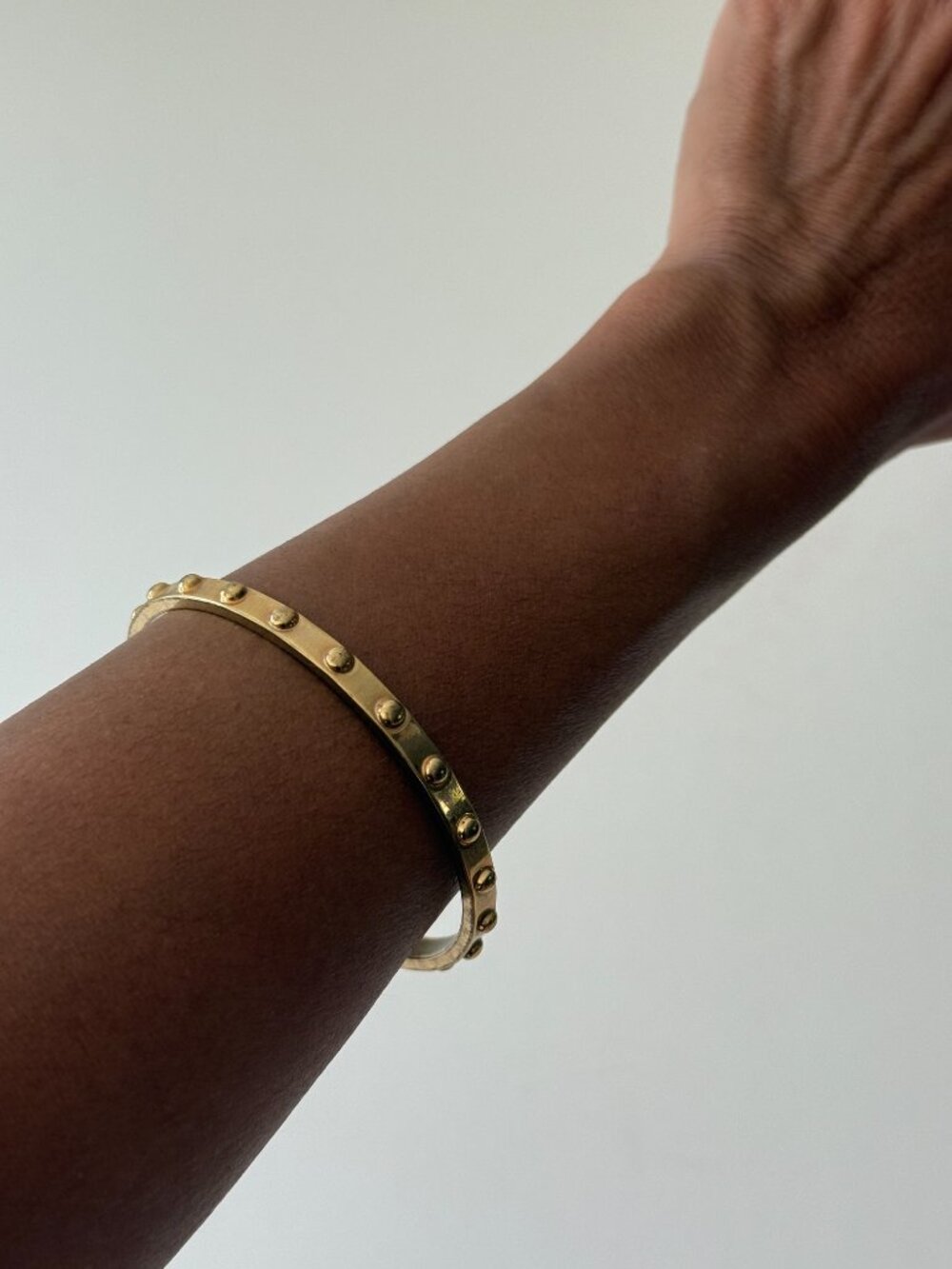 Kate Spade New York Gold Studded Bangle Bracelet Vintage Style Statement - Picture 7 of 8